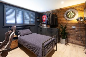 Bedroom- click for photo gallery